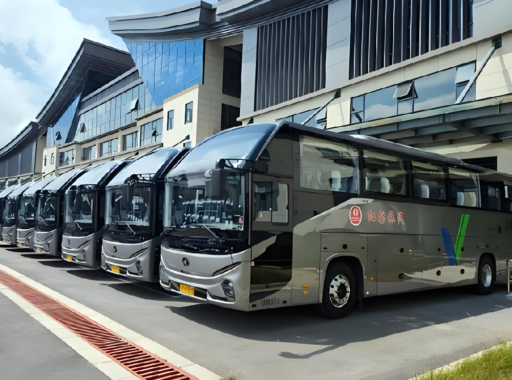 金龙大巴车